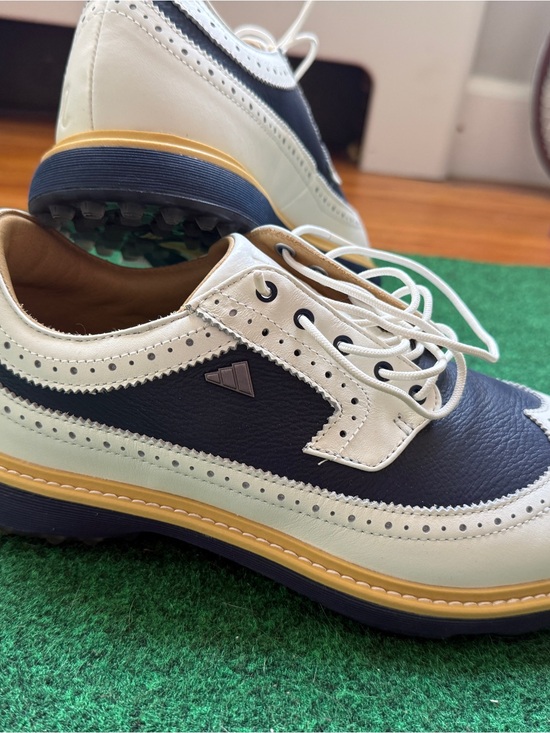 MC87 Malbon Adidas Golf Shoes never worn main image 4